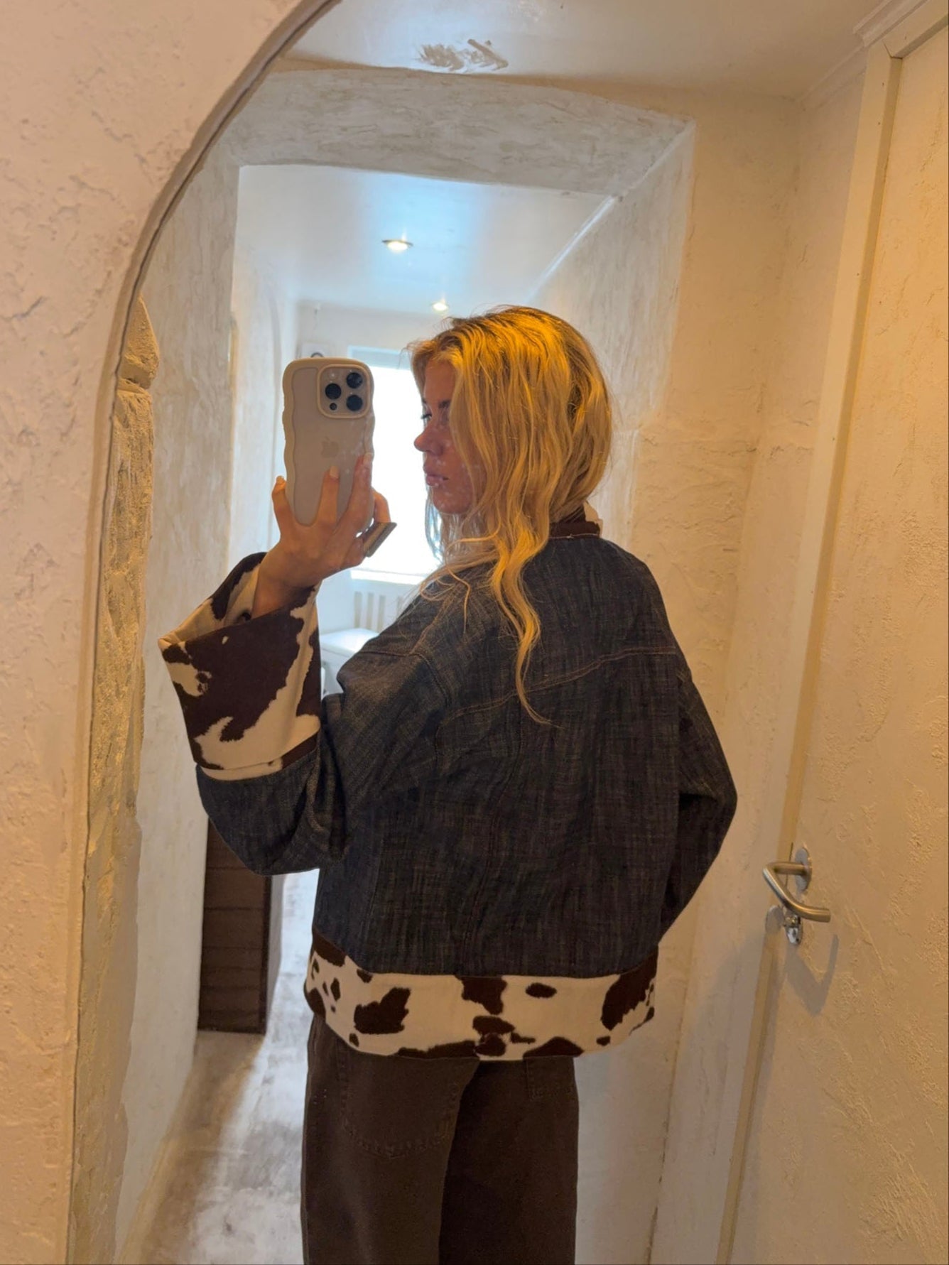 Suiva denim jacket with cow print – Blue/brown/white