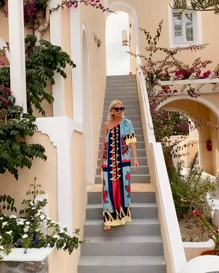 Off-Shoulder Graphic Maxi Dress